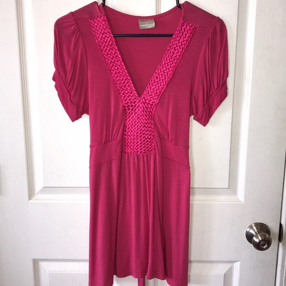 B. Moss tie back blouse - Size Small